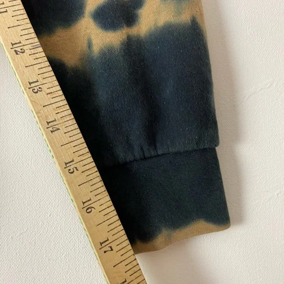 Star Wars This Is The Way Tie Dye Sweatshirt Medium (sku 503) - Picture 8 of 13